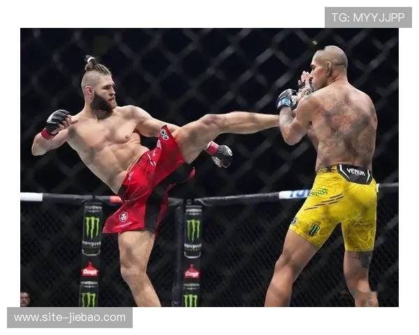 加西亚首回合TKO奥纳马 豪取UFC七连胜勇夺生涯首场头条胜 加西亚首回合TKO奥纳马 豪取UFC七连胜勇夺生涯首场头条胜